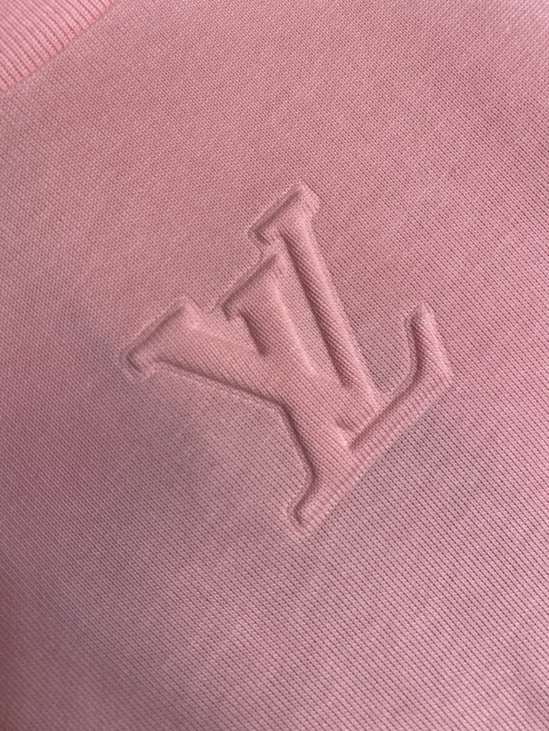 l0vis Vvtt0n shirt